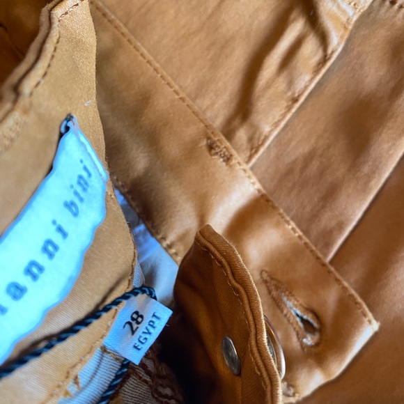 Gianni Bini Cognac Coated Denim Jeans 28 NWT - Picture 3 of 4
